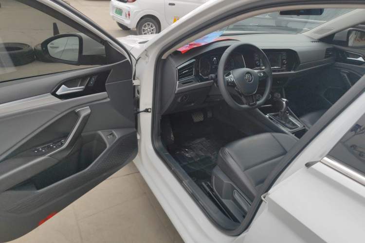 Used Volkswagen Sagitar 2019 200TSI DSG Comfort Version China VI Standard Driver Seat