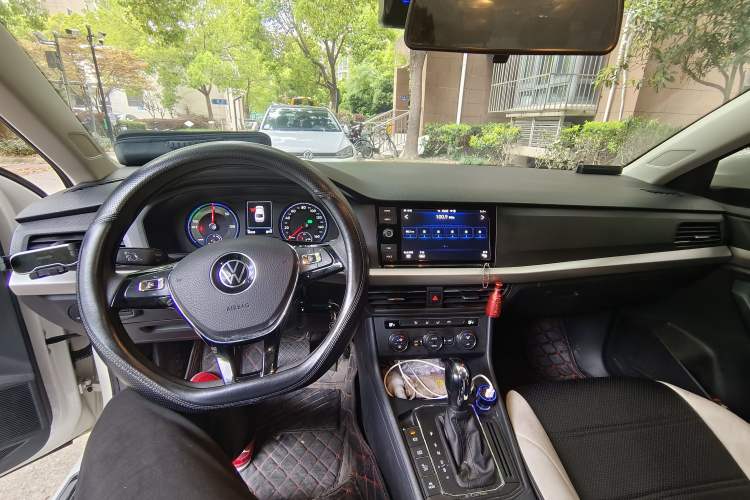 Used Volkswagen Lavida Pure Electric 2019 Enjoyment Edition Center Console