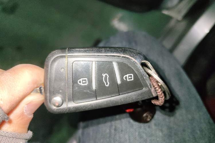 Used Volkswagen Polo 2013 1.4L Manual Fashion Edition