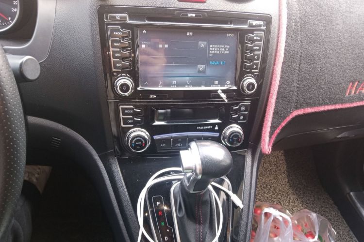 Used Haval H6 2016 Upgraded Model 1.5T Automatic Two-Wheel Drive Elite Version
