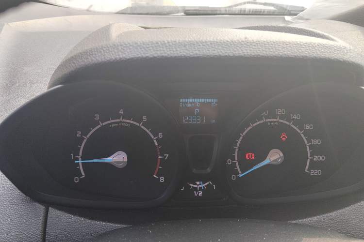 Used Ford EcoSport 2013 1.5L Automatic Fashion Model
