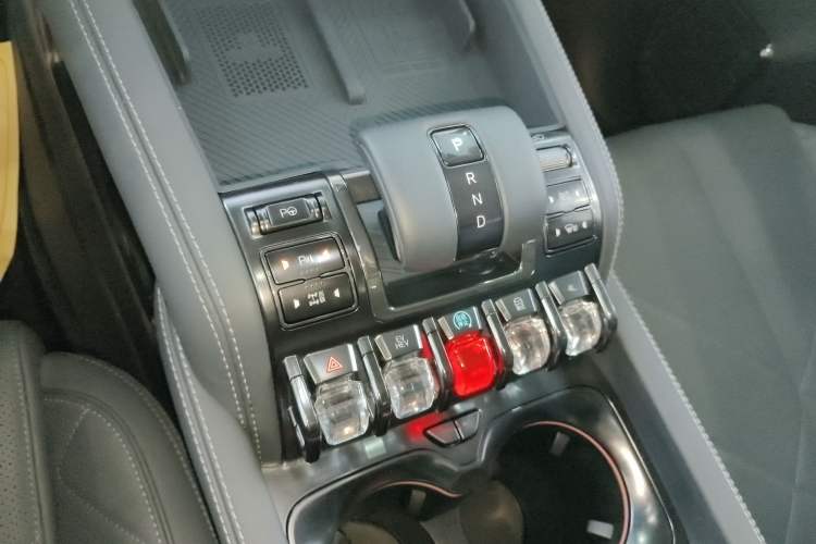 Used Formula Leopard Leopard 5 2023 Explore Edition