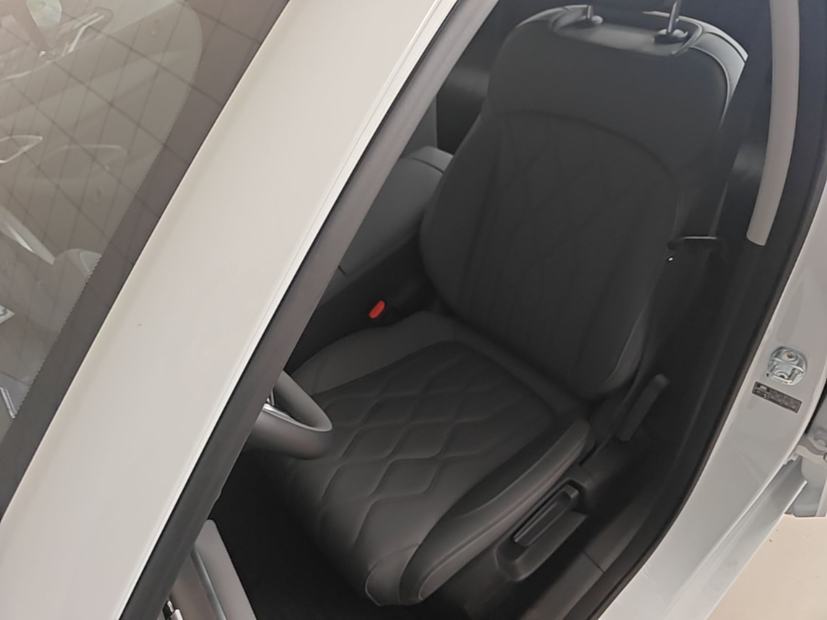 Geely Galaxy A7 2025 Model EM-i 150km Long-Distance Edition — снимка 17