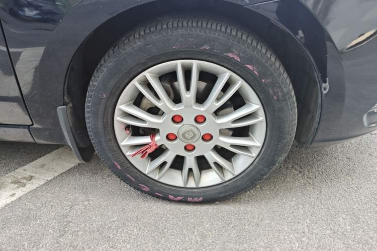 Used CHANGAN Eado 2012 1.6L Manual Luxury Model China IV Standard Right Front Wheel Hub