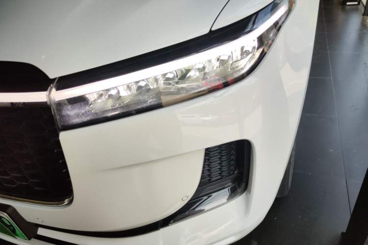 Used Li Auto ONE 2021 Extended-Range 6-Seater Version Left Front Headlight