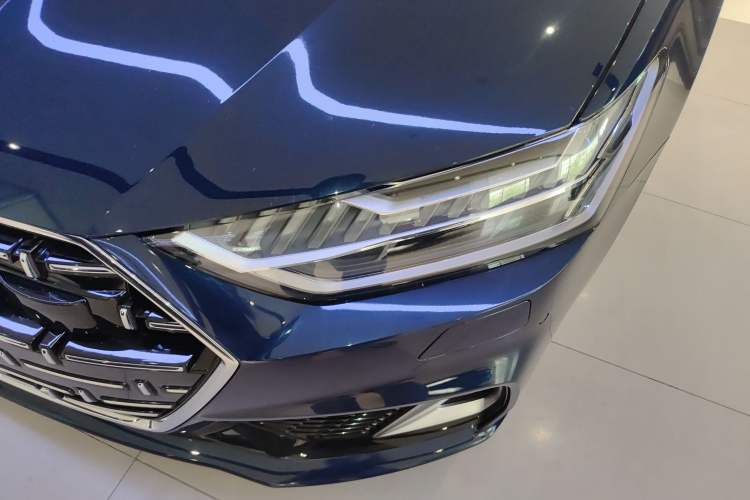 Used Audi A7L 2024 45TFSI S-line Dream-Building Edition Flow Crystal Package