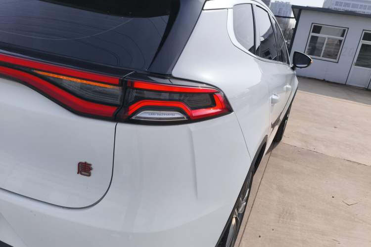 Used BYD Tang 2018 2.0T Automatic Smart Connect Prestige 7-Seater China V Standard