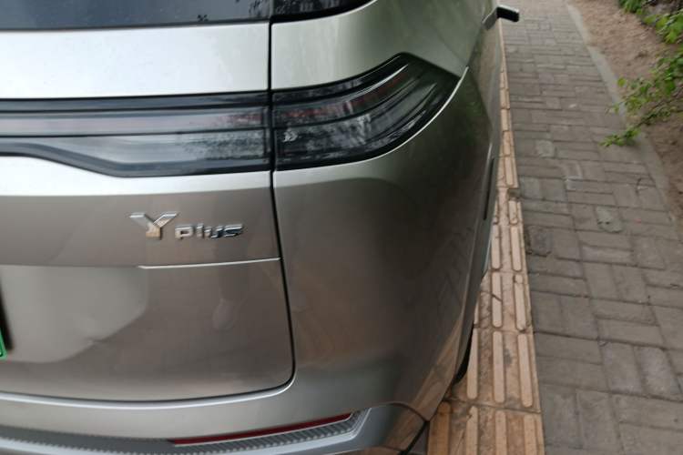 Used AION Y 2024 Younger Star Edition Right Rear Taillight