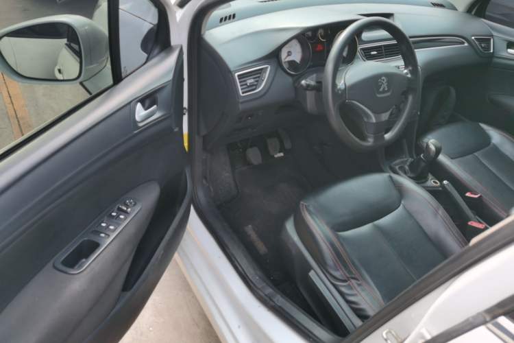 Used Peugeot 308 2014 Enjoy Edition Classic 1.6L Manual YouShang Model
