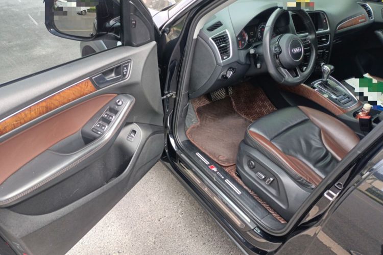 Used Audi Q5 2017 Plus 40 TFSI Technology Model Driver Seat