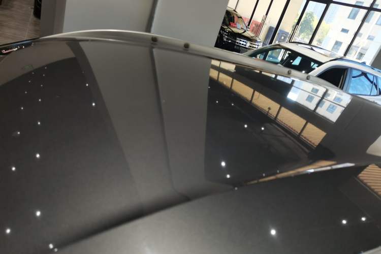 Used Nissan Kicks 2018 1.5L CVT Smart Connect Luxury Edition Roof