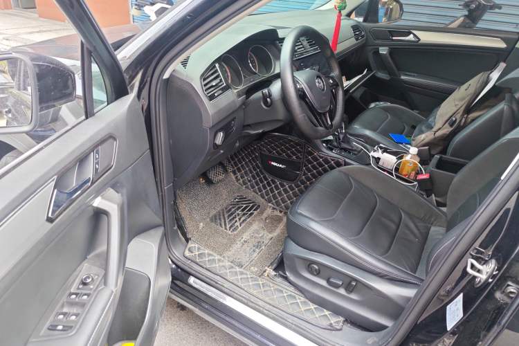 Used Volkswagen Tiguan L 2019 Updated Version 330TSI Automatic Two-Wheel Drive Panoramic Comfort Edition China VI Standard Driver Seat