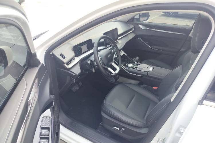 Used Haval H6 2022 3rd Generation 1.5T Automatic Two-Wheel Drive Max Driver Seat