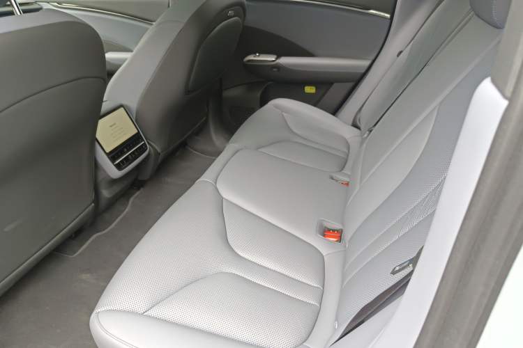 Used XPeng G7 2025 Model—702 Ultra Long Range Left Rear Seat