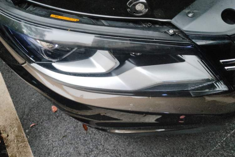 Used Volkswagen Tiguan 2015 1.8TSI Automatic Two-Wheel Drive Luxury Model Right Front Headlight