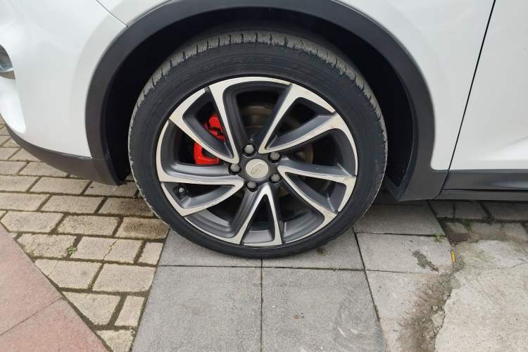 Used Geely Auto Emgrand GS 2016 Sport Edition 1.3T Automatic ZhenShang Model Left Front Wheel Hub