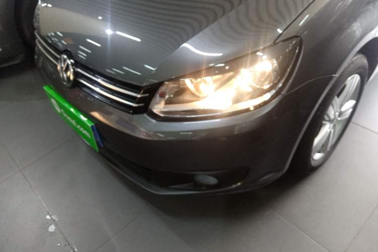 Used Volkswagen Touran 2015 1.4T Manual Fashion Edition 5-Seater Left Front Headlight