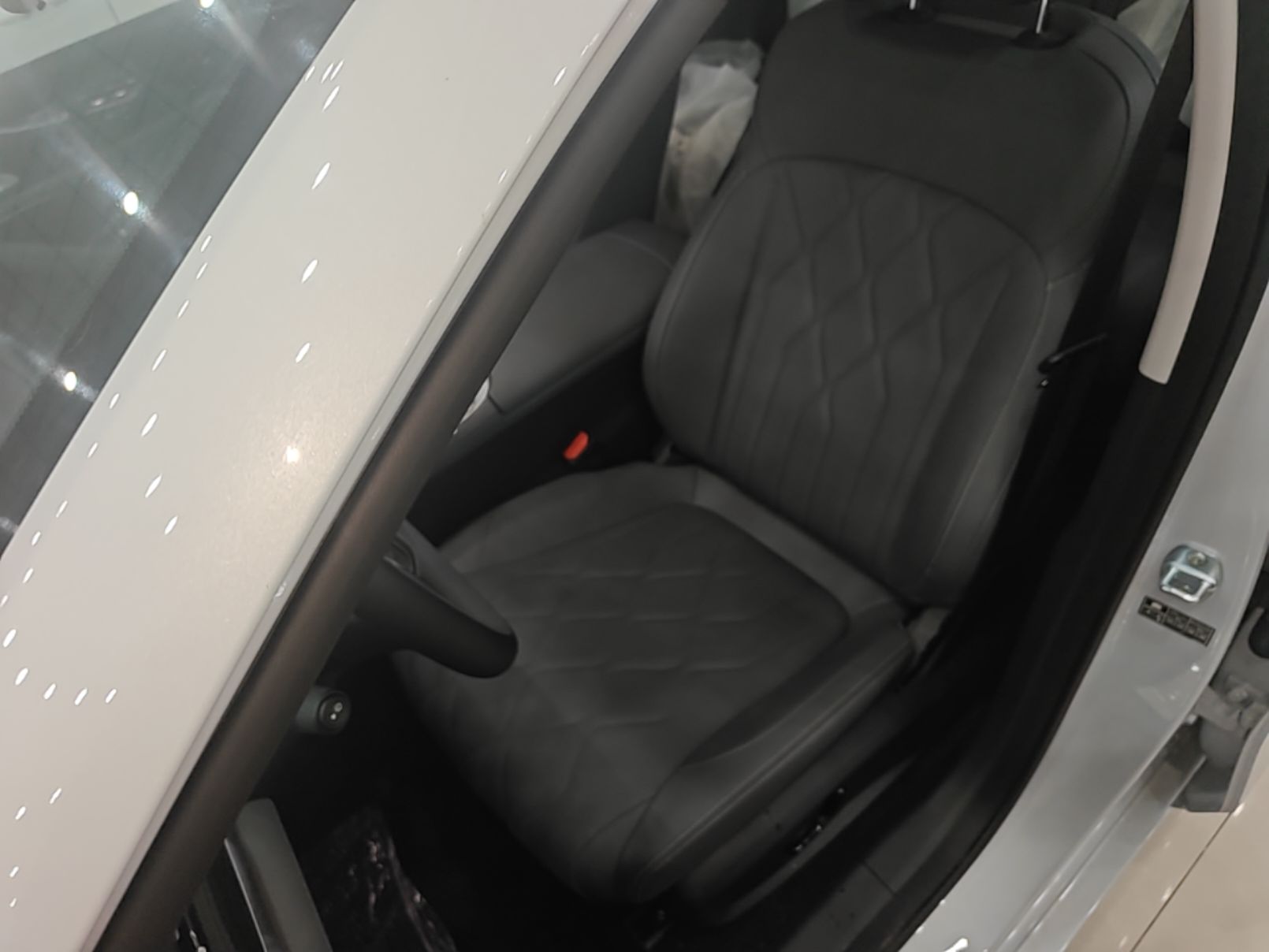 Geely Galaxy A7 2025 Model EM-i 150km Exploration+ Edition — снимка 17