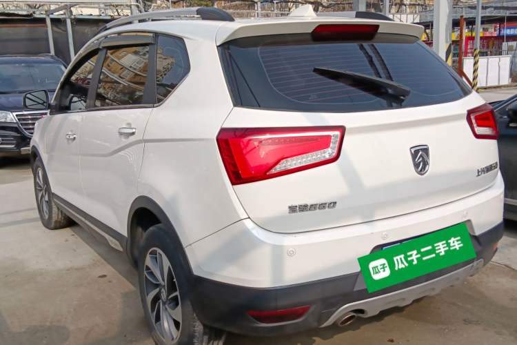 Used Baojun 560 2015 1.8L manual luxury version