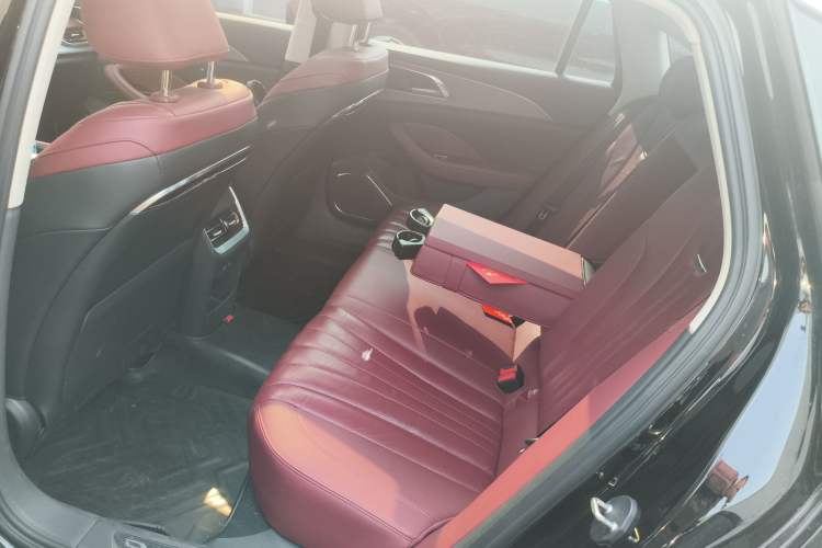 Used Hongqi H5 2024 2.0T Automatic Smart Connect Flagship Edition Left Rear Seat