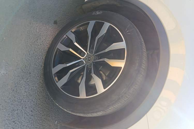 Used Volkswagen Tiguan L 2021 330TSI Automatic Two-Wheel Drive R-Line Enhanced Edition