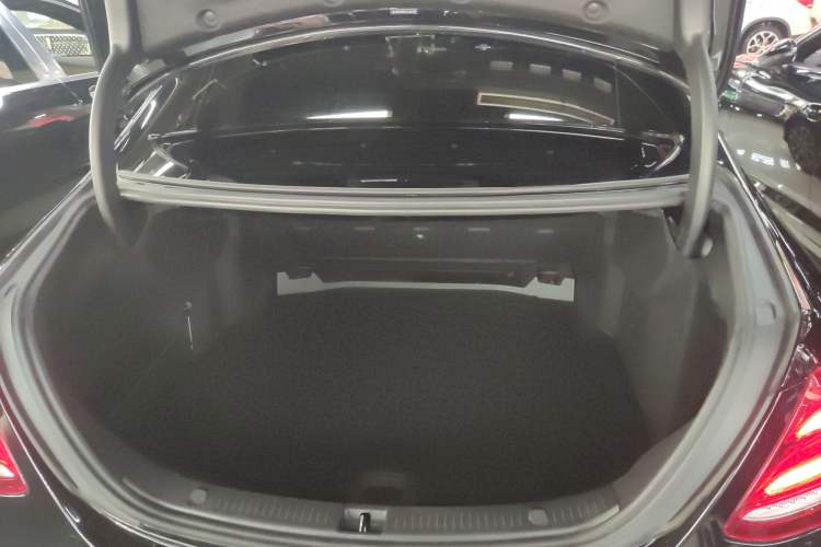 Used Mercedes-Benz E-Class 2018 Facelift E 200 L