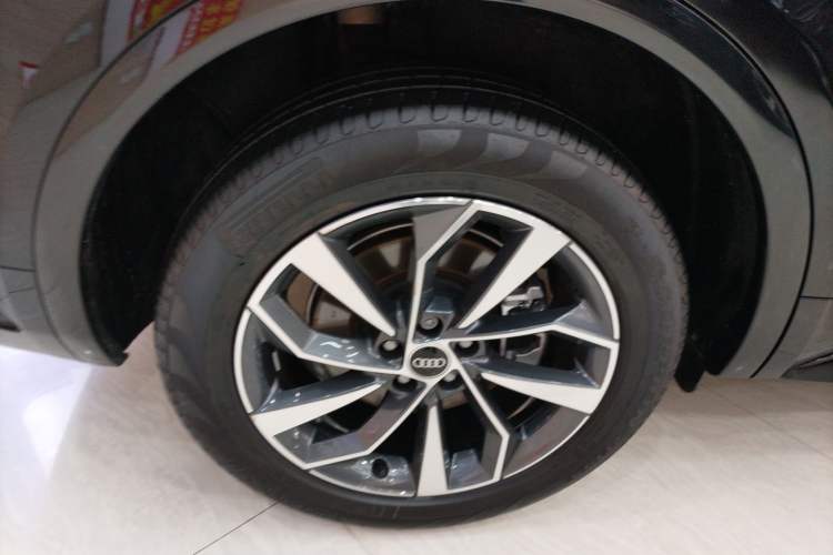 Used Audi Q5L 2022 40T Fashionable and Dynamic Model