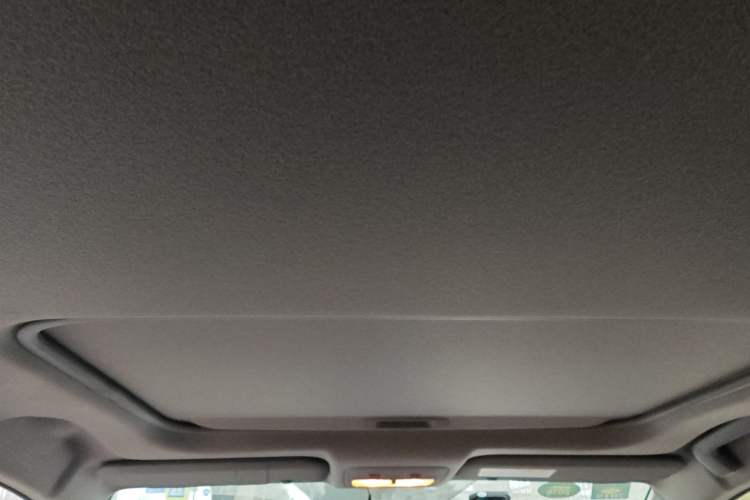 Used Toyota YARiS L Zhi Xuan 2016 Revised Version 1.5G CVT with Dynamic Sunroof