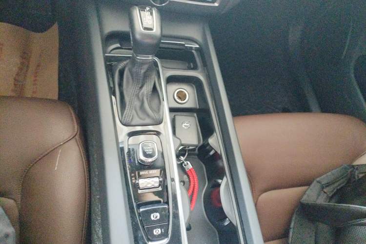 Used Volvo XC60 2019 T5 4x4 Zhiyuan Edition China VI Standard
