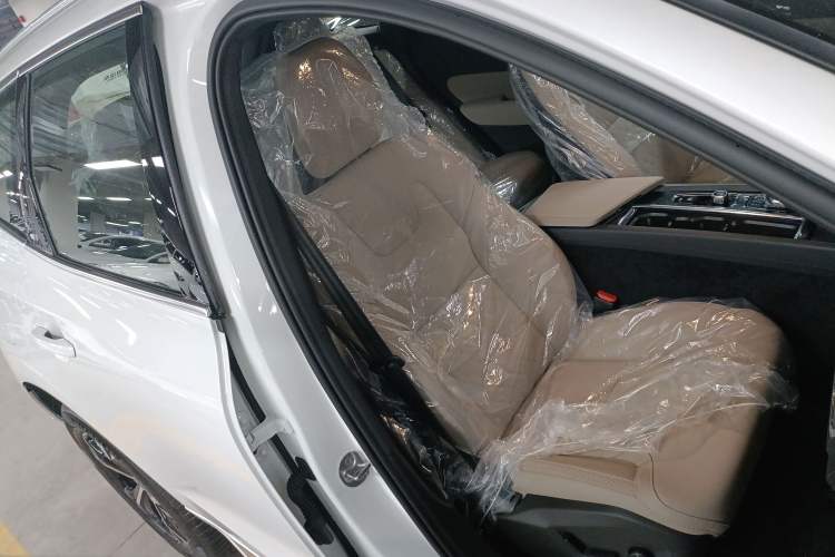 Used Volvo XC60 2026 B5 4x4 Smart Luxury Edition