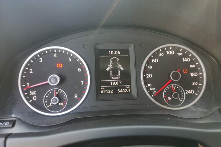 Used Volkswagen Tiguan 2015 1.8TSI Manual Two-Wheel Drive Fashion Edition Instrument Cluster