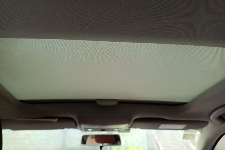 Used Volkswagen Lamando 2015 230TSI Manual Trend Edition Headliner