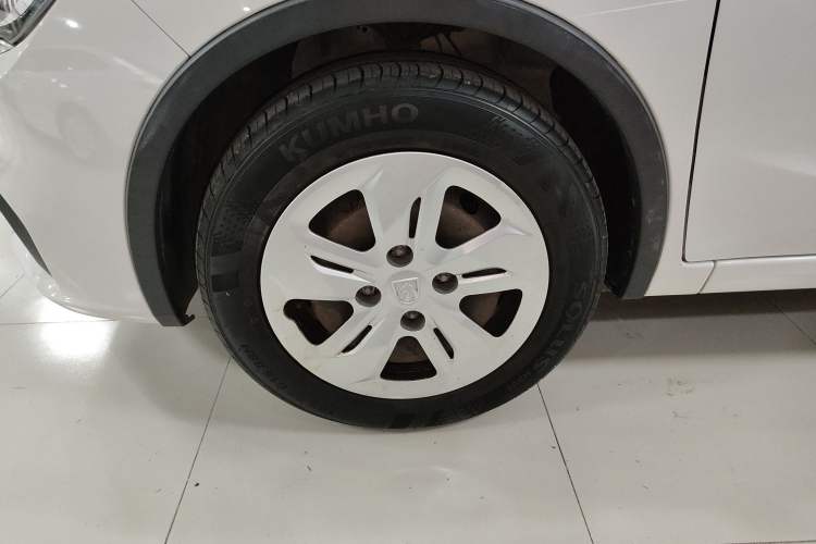 Used Baojun 310W 2017 1.5L Manual Comfort Version China VI Emission Standard
