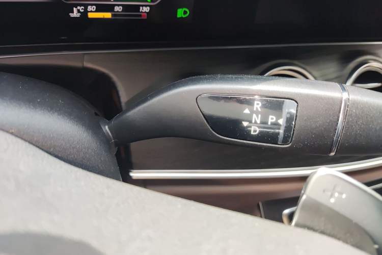 Used Mercedes-Benz E-Class 2019 E 260 L Sport Edition Gear Lever