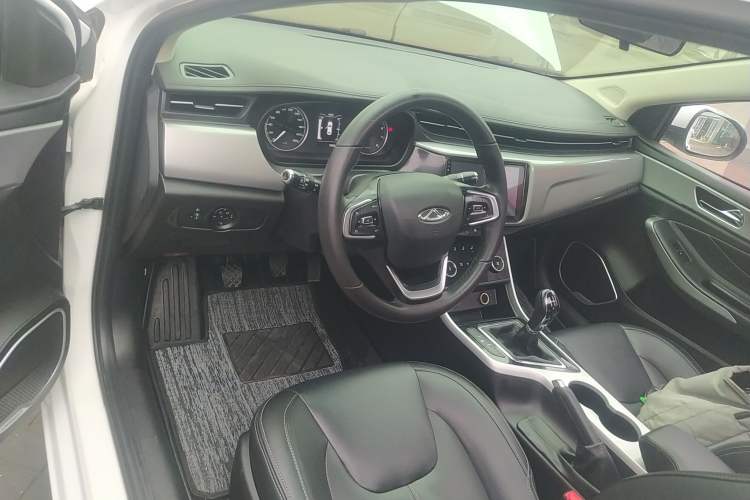 Used Chery Arrizo 5 2019 Facelifted PRO 1.5L Manual Youth Edition China VI Standard Center Console