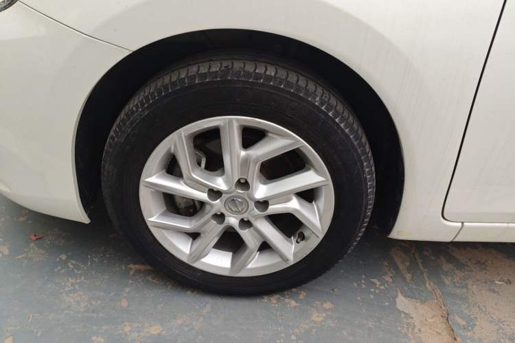 Used Nissan Tiida 2021 1.6L CVT Smart Drive Edition Left Front Wheel Hub