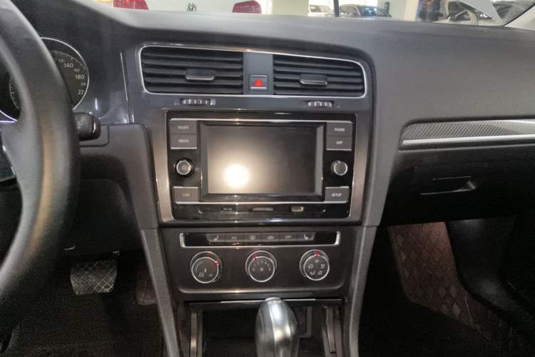 Used Volkswagen Golf 2018 230TSI Automatic Luxury Version