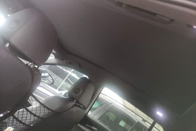 Used Volkswagen ID.4 CROZZ 2022 Long-Range Lite PRO Edition Headliner