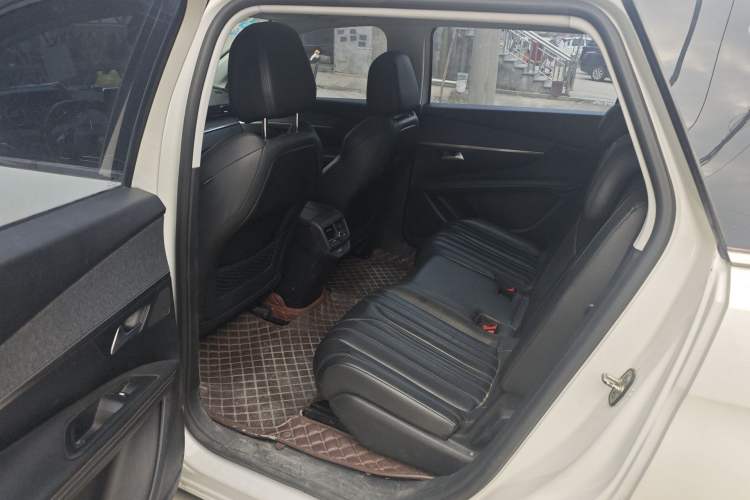 Used Peugeot 5008 2017 380THP 7-Seater Luxury Edition Left Rear Seat