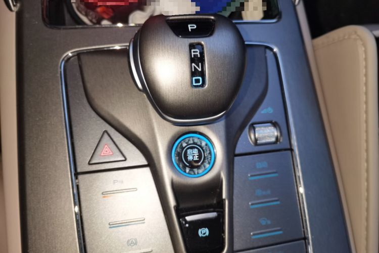 Used BYD Tang New Energy 2024 DM-i Glory Edition 112KM Prestige Model Gear Lever