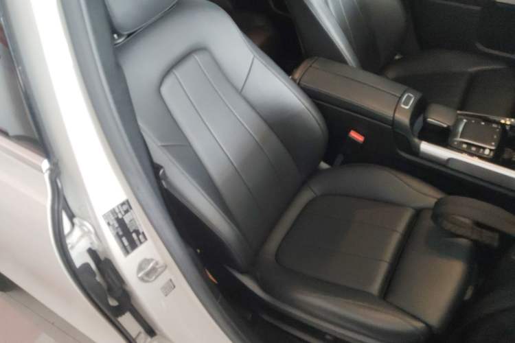 Used Mercedes-Benz GLB 2020 Facelift GLB 200 Fashion Edition
