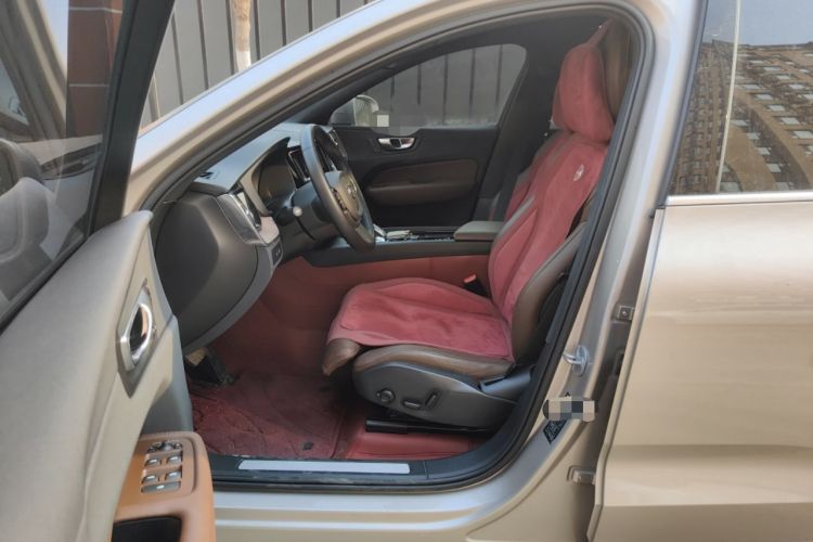 Used Volvo XC60 New Energy 2024 T8 Plug-in Hybrid Long-Range All-Wheel Drive Smart Luxury Edition