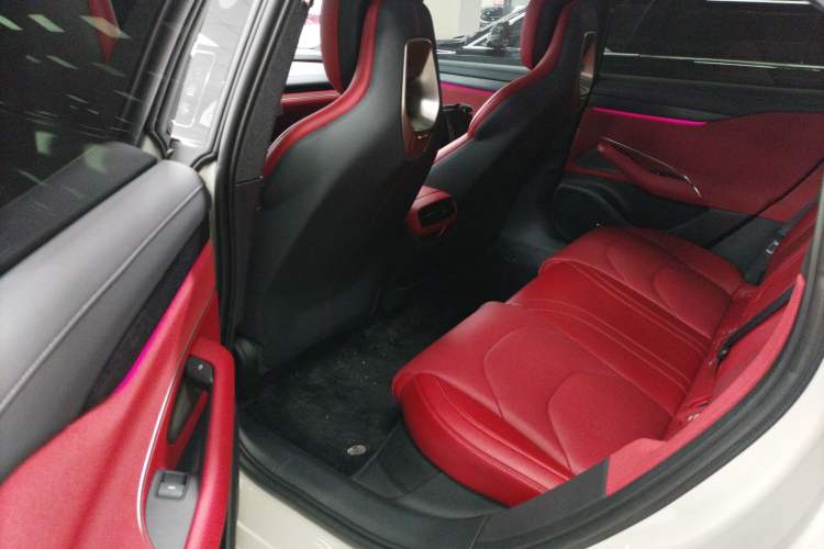 Used Xiaomi Auto SU7 2024 Rear-Drive Long-Range Intelligent Driving Version