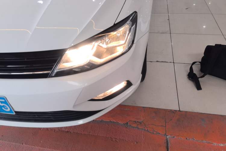 Used Volkswagen Lamando 2015 230TSI DSG Fashion Edition
