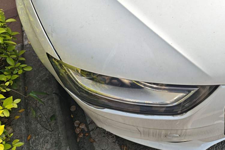 Used Audi A4L 2013 35 TFSI Automatic Standard Model Right Front Headlight