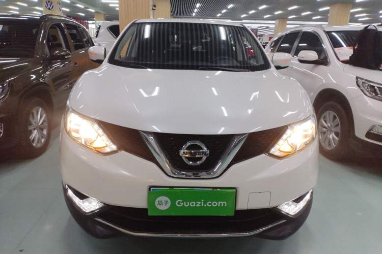 Used Nissan Qashqai 2016 2.0L CVT Elite Edition Front