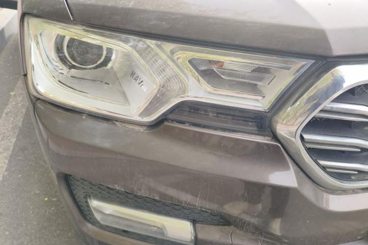 Used Haval H7 2016 Blue-Label H7 2.0T Automatic Luxury Model Right Front Headlight