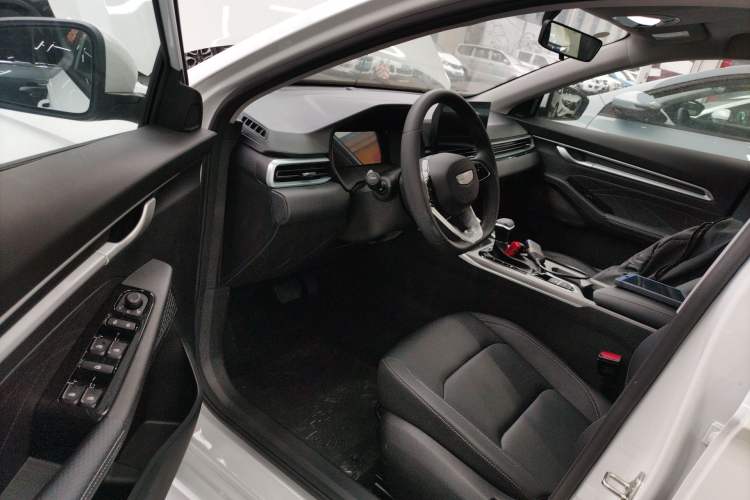 Used Geely Auto Emgrand 2026 Model 4th Generation 4 Millionth Anniversary Model 1.5L CVT Starry Edition Driver Seat