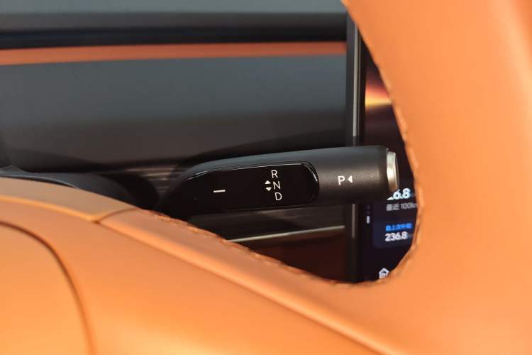 Used ONVO L60 2024 60 kWh All-Wheel Drive
