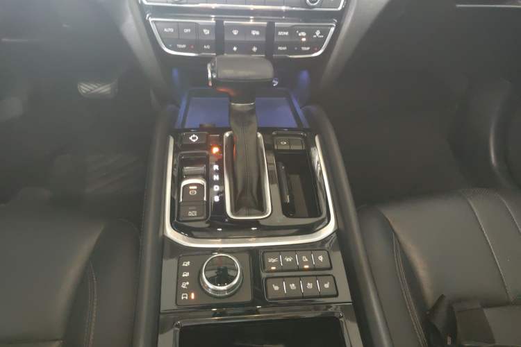 Used GAC Trumpchi GS8 2017 320T Four-Wheel Drive Supreme Edition (7-seater)